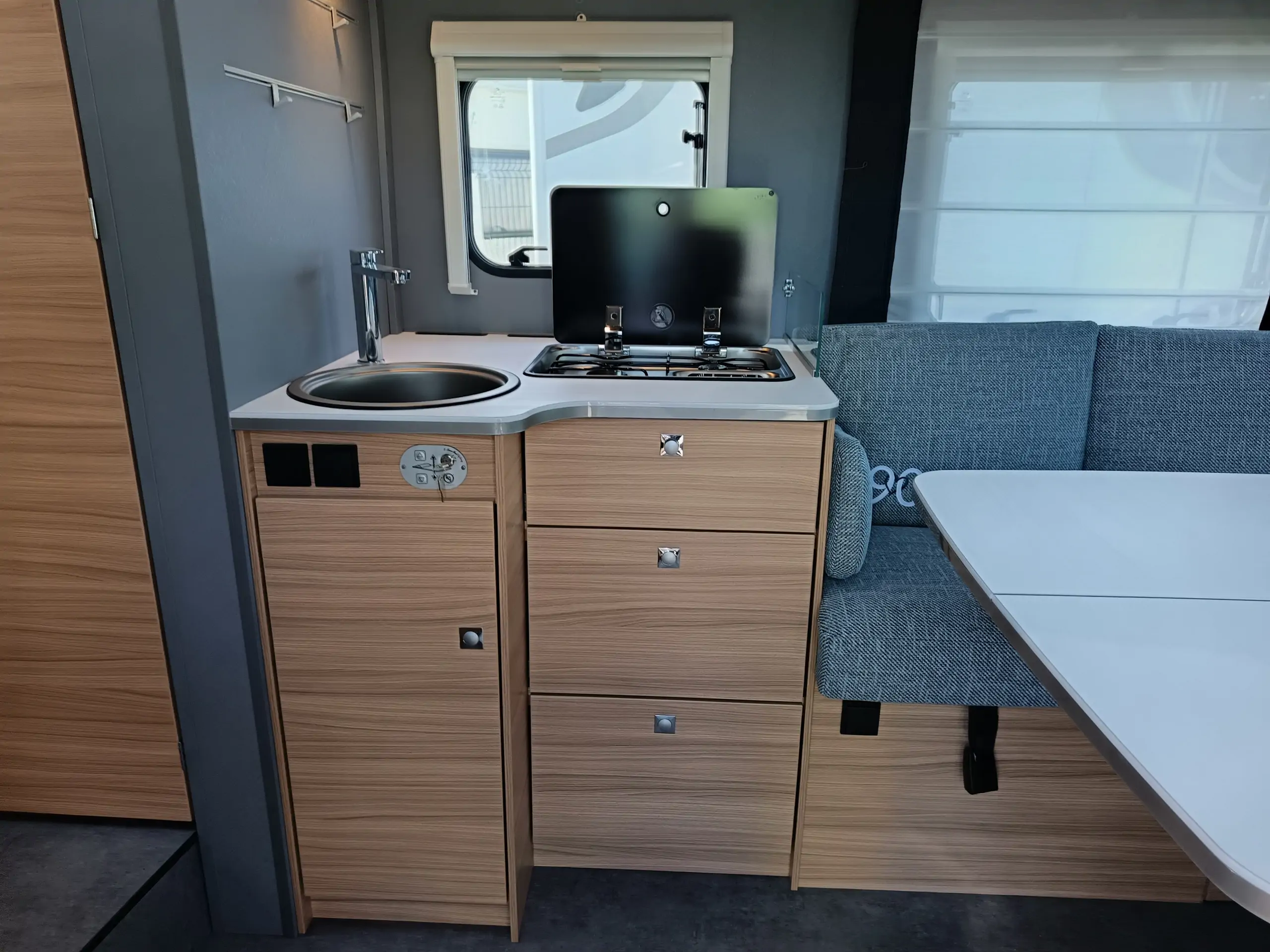 Image DETHLEFFS Just 90  T 7052 DBL DESTOCKAGE 